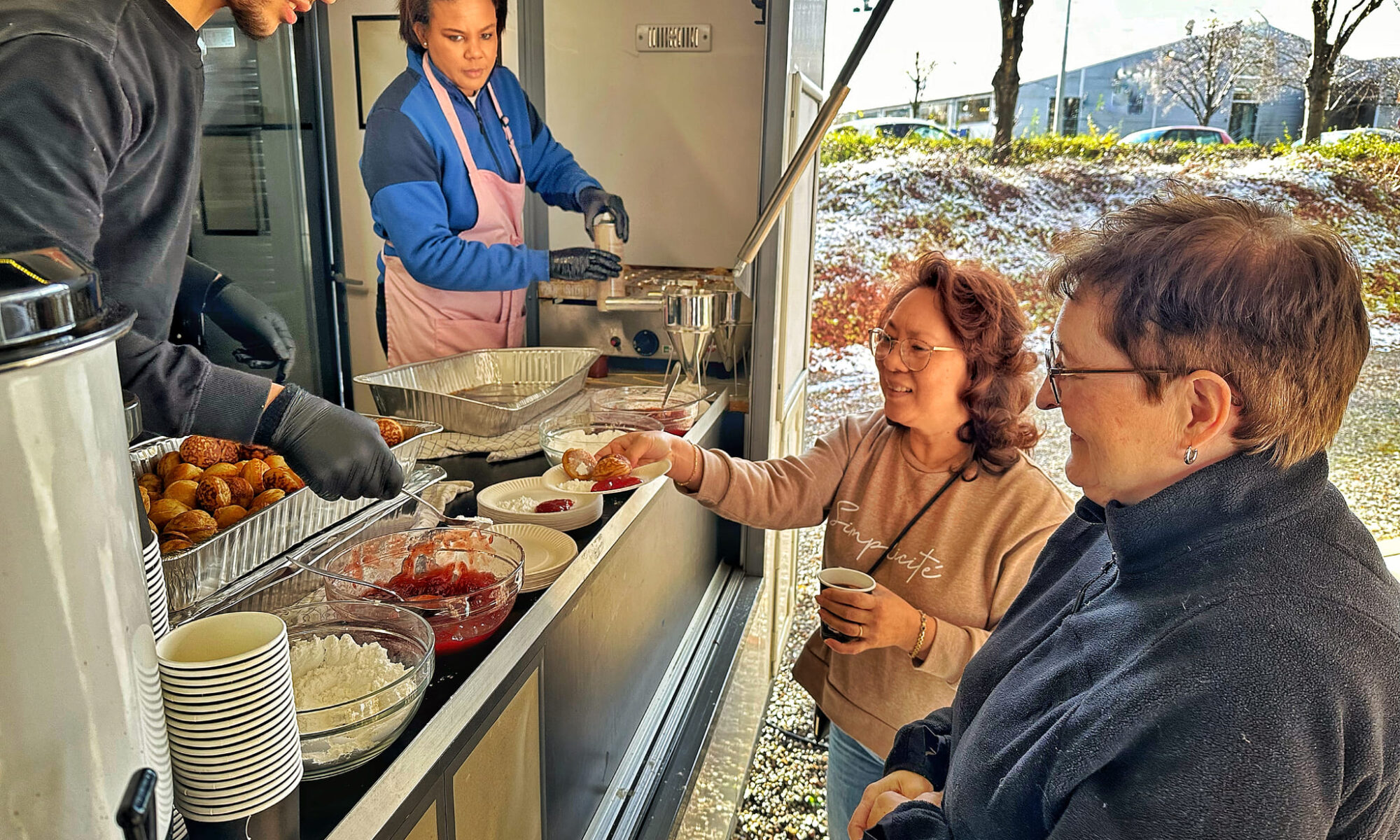 Nybagte æbleskiver i Roskilde