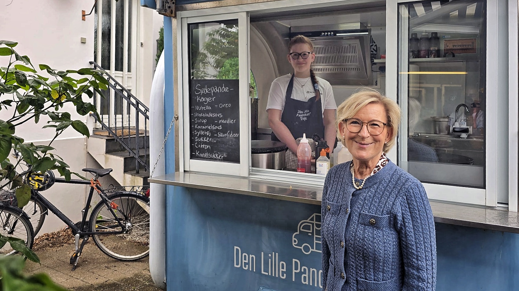 Catering med søde pandekager og glade gæster i Hvidovre