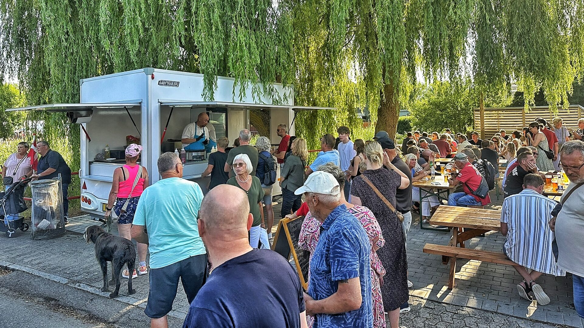Velsmagende madoplevelser fra vores pandekagevogne til Skovby by Night